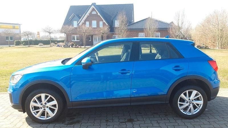 Gebraucht Audi Q2 Basis 116 PS (85 kW) 2018 Blau SUV