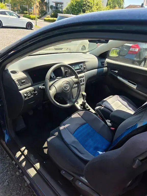 Gebraucht Toyota Corolla 110 PS (80 kW) 2004 Blau Limousine