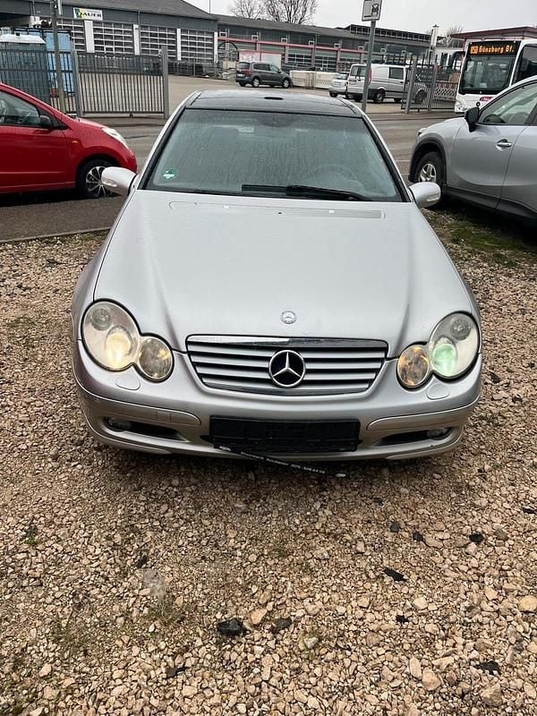 Gebraucht Mercedes C180 142 PS (104 kW) 2003 Silber Coupé