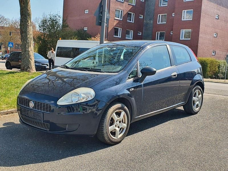 Blau Gebraucht 2009 Fiat Grande Punto Active Kleinwagen | 950 € (Superpreis) - Bild 1/4