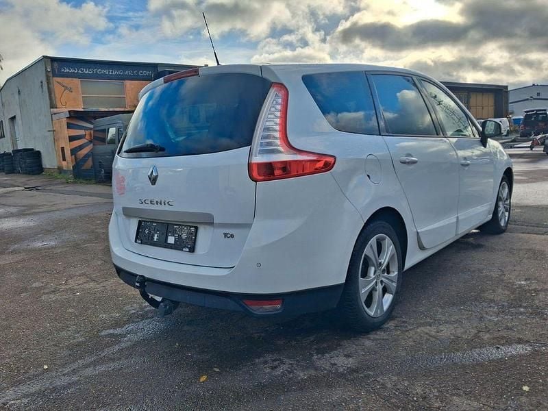 Gebraucht Renault Scénic III Dynamique 131 PS (96 kW) 2010 Weiß Van / Kleinbus