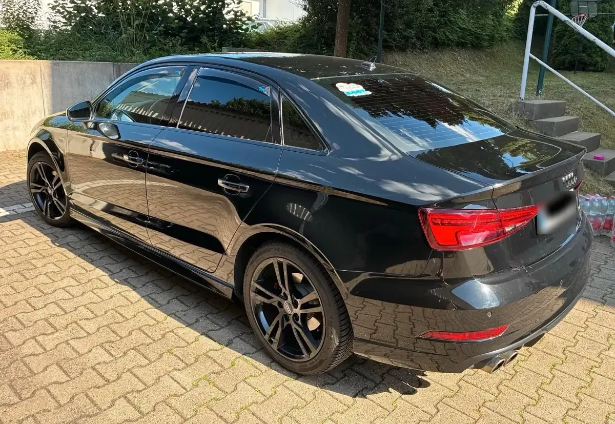 Gebraucht Audi A3 150 PS (110 kW) 2018 Schwarz Limousine