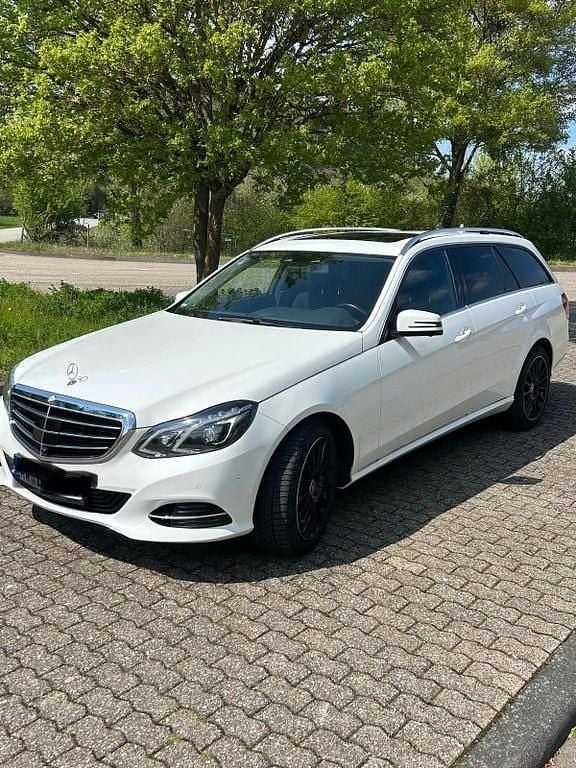 Usata Mercedes E300 231 CV (169 kW) 2015 Bianco Berlina