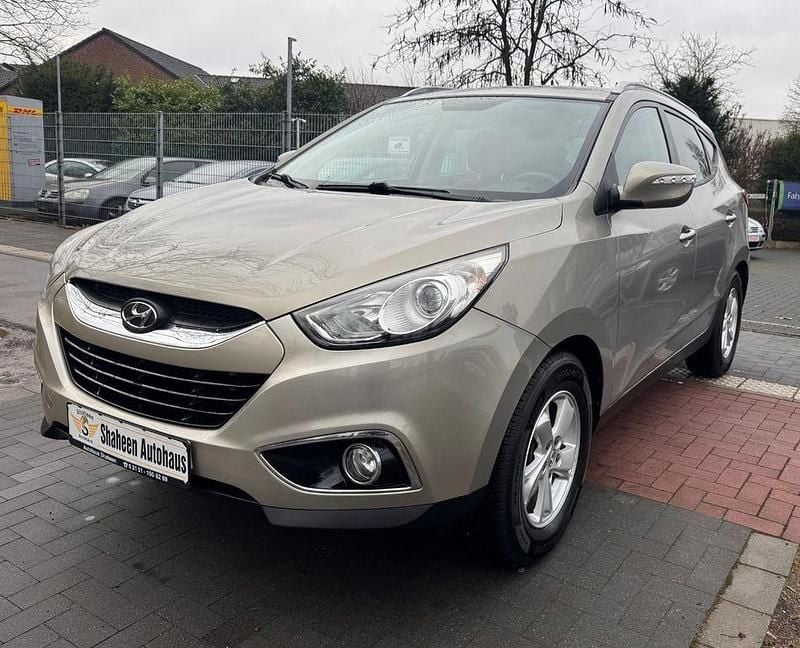 Gebraucht Hyundai ix35 Style 184 PS (135 kW) 2010 Silber SUV