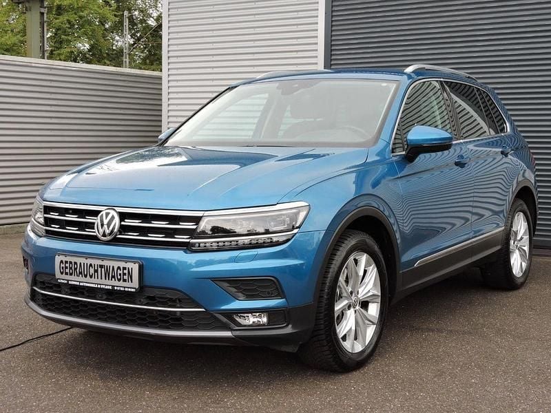 Blau Gebraucht 2019 VW Tiguan Highline SUV | 26.900 € (Superpreis) - Bild 1/4