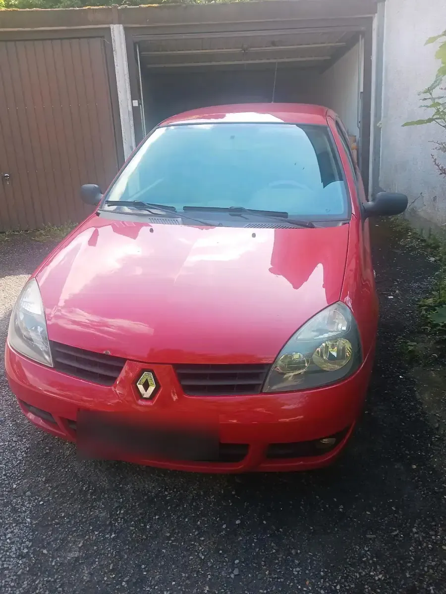 Gebraucht Renault Clio II 59 PS (43 kW) 2009 Rot Limousine