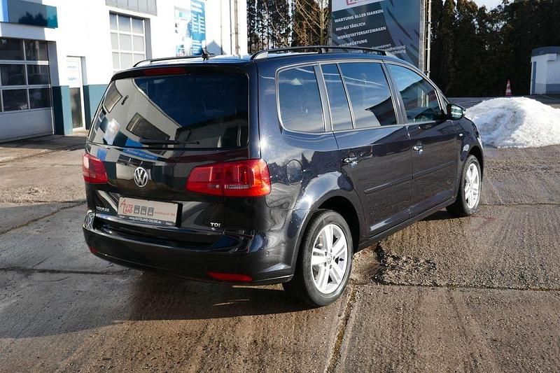 Gebraucht VW Touran Match 105 PS (77 kW) 2012 Schwarz Van / Kleinbus