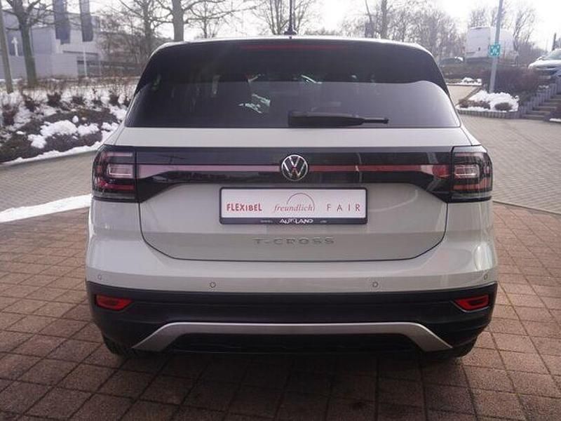 Gebraucht VW T-Cross 95 PS (69 kW) 2022 Grau SUV
