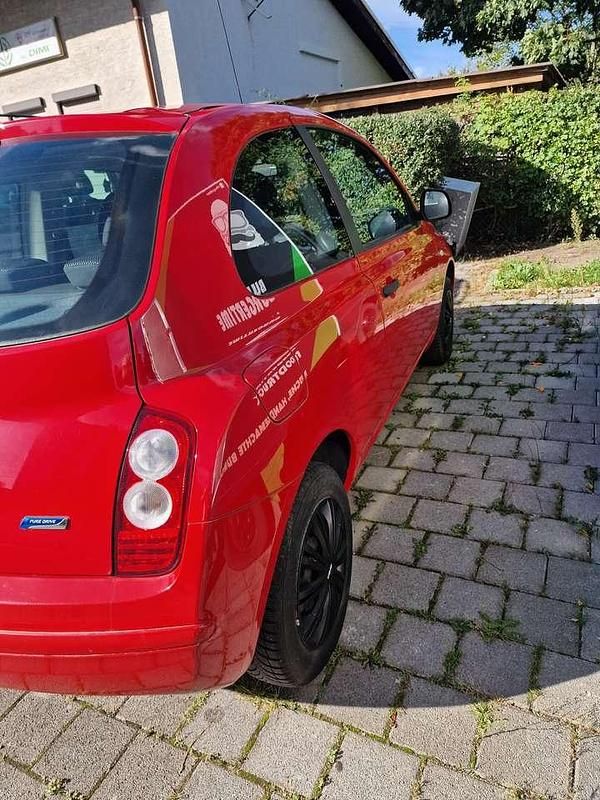 Gebraucht Nissan Micra 65 PS (47 kW) 2009 Rot Kleinwagen