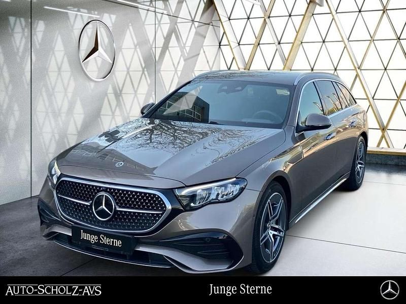 Metalliclack samtbraun Gebraucht 2024 Mercedes E220 AMG Kombi | 46.989 € (Superpreis) - Bild 1/3