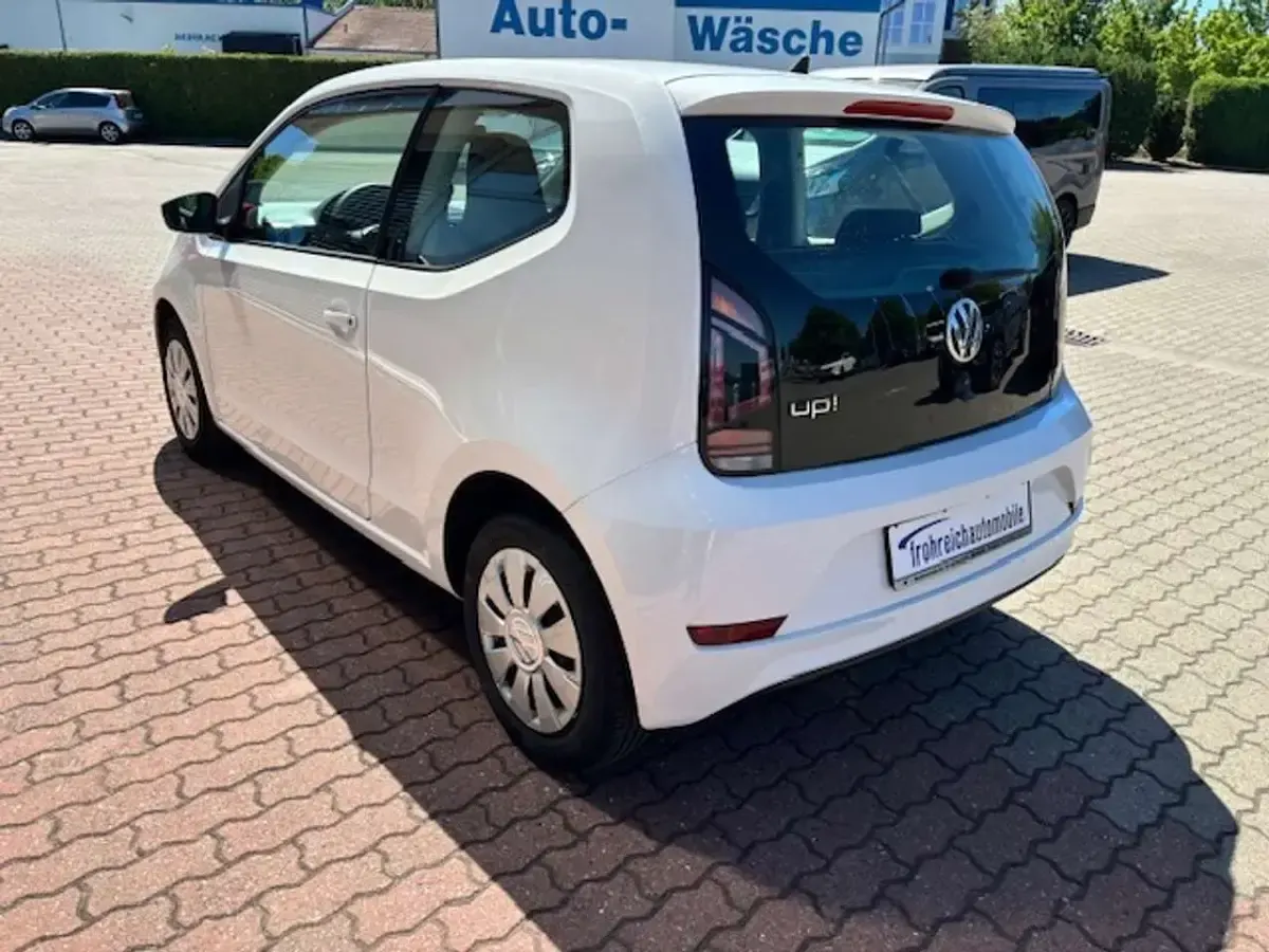 Gebraucht VW up! move up! 60 PS (44 kW) 2016 Weiß Kleinwagen