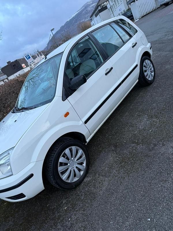 Gebraucht Ford Fusion 80 PS (58 kW) 2005 Weiß Kleinwagen
