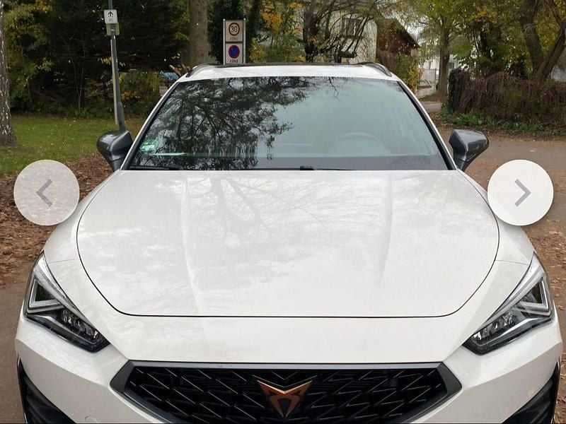 Weiß Gebraucht 2022 Cupra Leon VZ Kombi | 26.950 € (Fairer Preis) - Bild 1/4