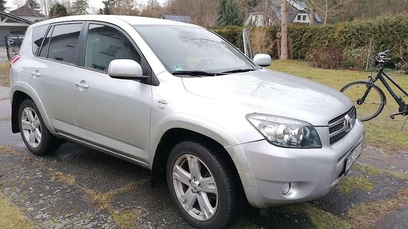 Gebraucht Toyota RAV4 177 PS (130 kW) 2008 Silber SUV