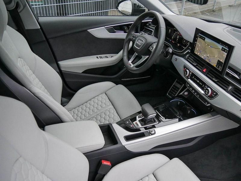 Gebraucht Audi RS4 Ambiente 450 PS (330 kW) 2022 Navarrablau metallic Kombi