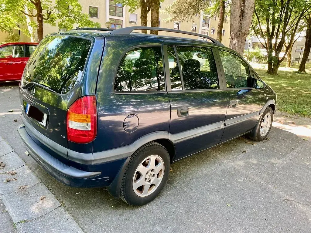 Gebraucht Opel Zafira Elegance 125 PS (91 kW) 2002 Blau Van / Kleinbus