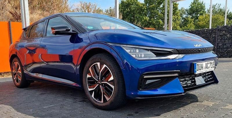 Blau Gebraucht 2024 Kia EV6 2 SUV | 41.800 € - Bild 1/4