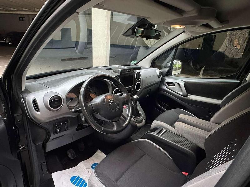 Gebraucht Citroën Berlingo Feel 99 PS (72 kW) 2016 Schwarz Van / Kleinbus