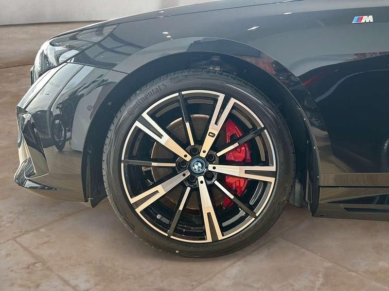 Neu BMW i5 442 kW (601 PS) 2025 Saphirschwarz metallic Limousine