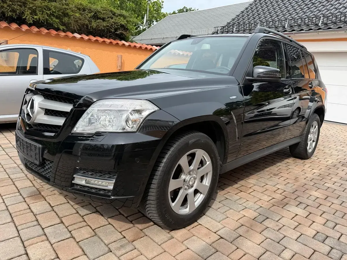 Gebraucht Mercedes GLK200 143 PS (105 kW) 2011 Schwarz SUV