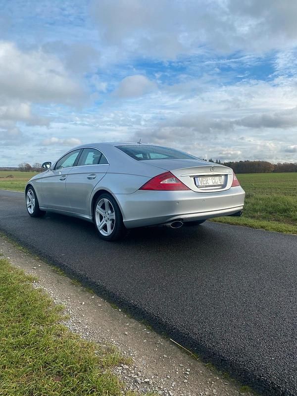 Gebraucht Mercedes CLS320 224 PS (164 kW) 2006 Silber Limousine