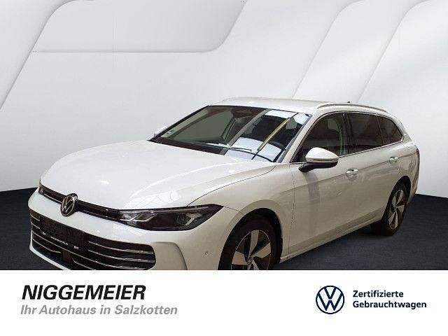 Oryxweiß perlmutteffekt Gebraucht 2024 VW Passat Business Kombi | 37.590 € - Bild 1/2