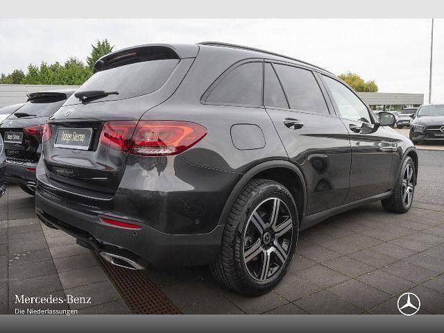 Graphitgrau Gebraucht 2022 Mercedes GLC300 Night SUV | 41.890 € (Fairer Preis) - Bild 1/4
