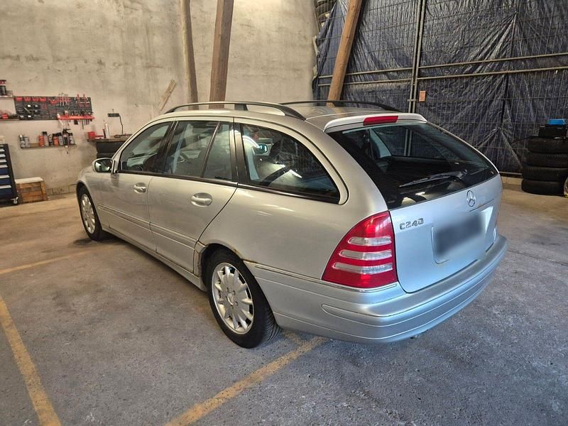 Gebraucht Mercedes C240 170 PS (125 kW) 2003 Silber Kombi