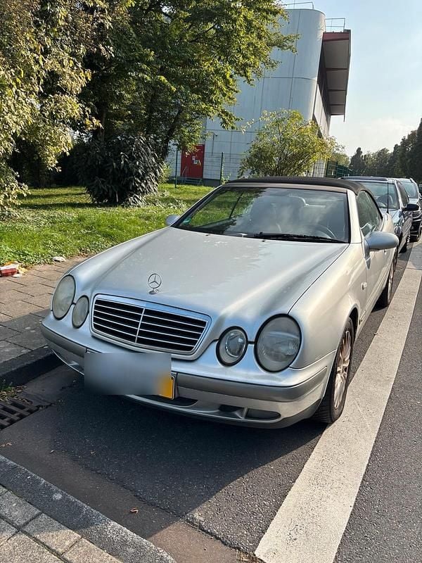Grau Gebraucht 1999 Mercedes CLK230 Cabrio | 2.000 € (Superpreis) - Bild 1/4