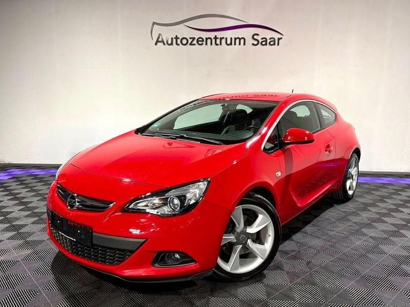 Gebraucht Opel Astra GTC 165 PS (121 kW) 2015 Rot Coupé