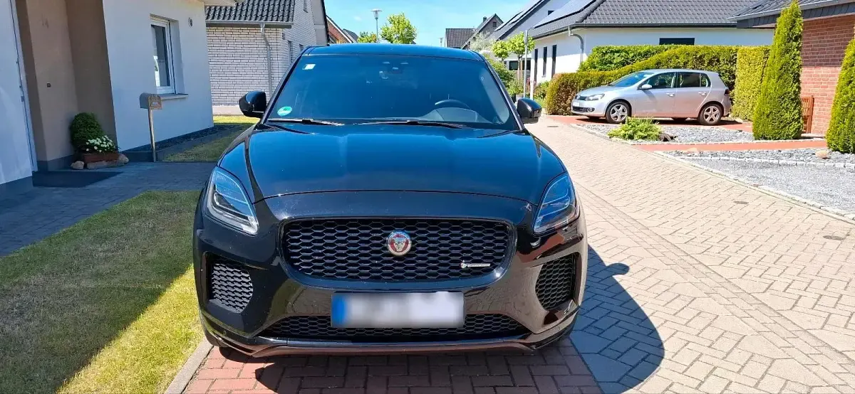 Gebraucht Jaguar E-Pace R-Dynamic 180 PS (132 kW) 2018 Schwarz SUV