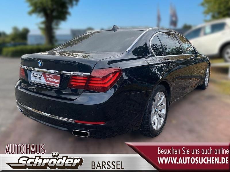 Gebraucht BMW 740L 320 PS (235 kW) 2014 Schwarz Limousine
