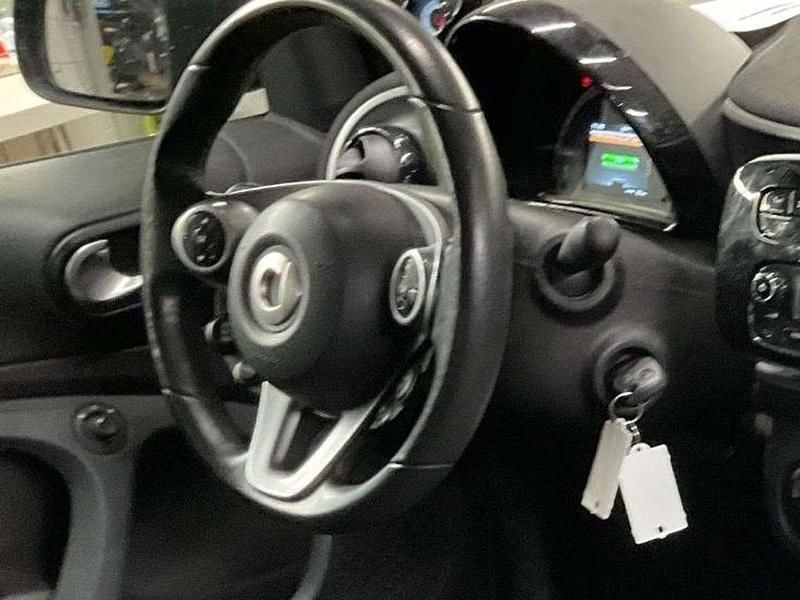 Gebraucht Smart ForTwo Electric Drive Passion 60 kW (82 PS) 2021 Schwarz Cabrio