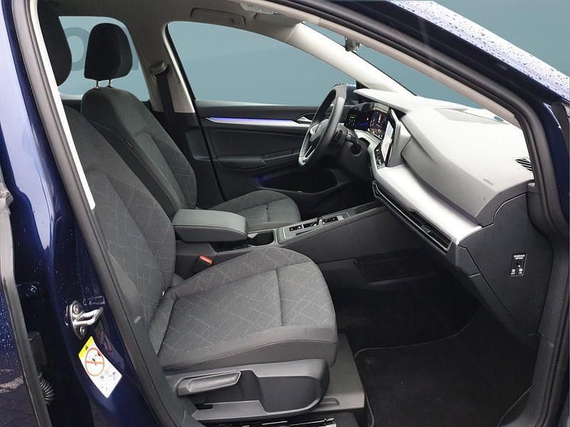 Gebraucht VW Golf VIII 131 PS (96 kW) 2023 Blau Kombi
