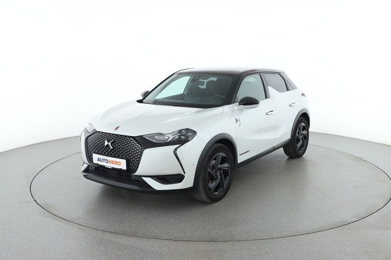 Weiß Gebraucht 2019 DS Automobiles DS3 Crossback SUV | 15.800 € - Bild 1/4