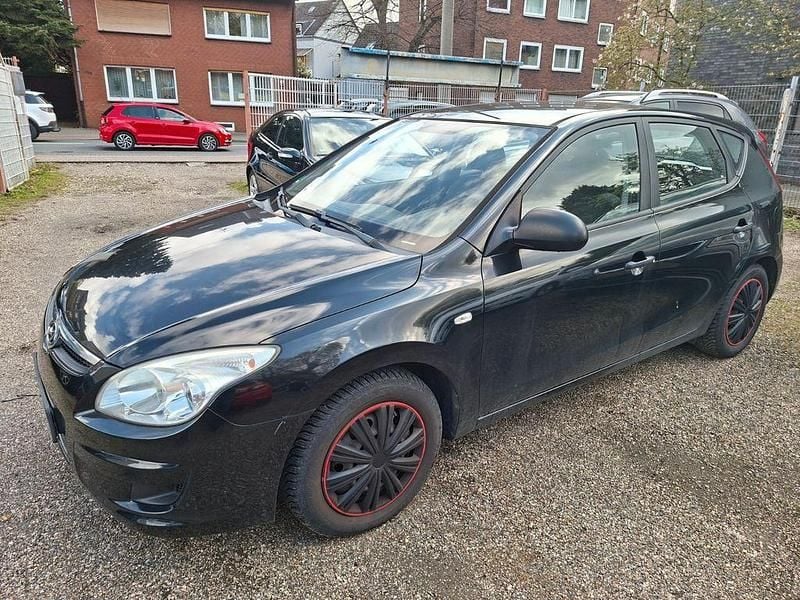 Gebraucht Hyundai i30 Classic 109 PS (80 kW) 2008 Schwarz Limousine