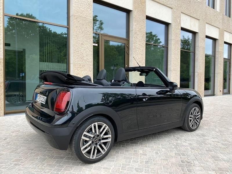Gebraucht Mini Cooper 119 kW (163 PS) 2025 Schwarz Kleinwagen
