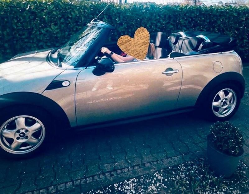 Gebraucht Mini Cooper Cabriolet 97 PS (71 kW) 2010 Gold Cabrio