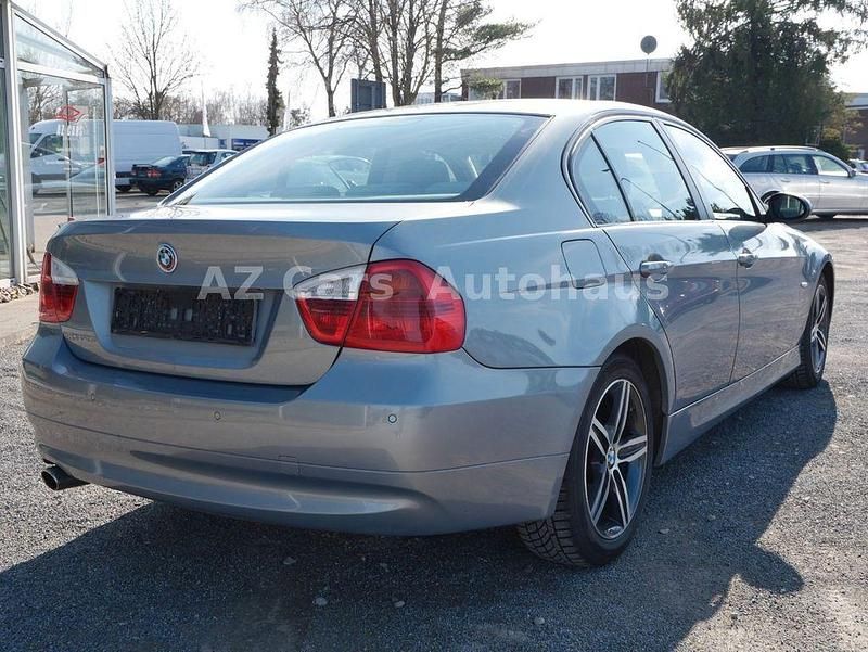 Gebraucht BMW 320 150 PS (110 kW) 2005 Grau Limousine