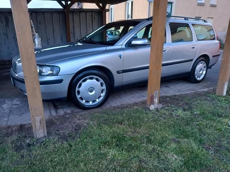 Gebraucht Volvo V70 131 PS (96 kW) 2003 Silber Kombi