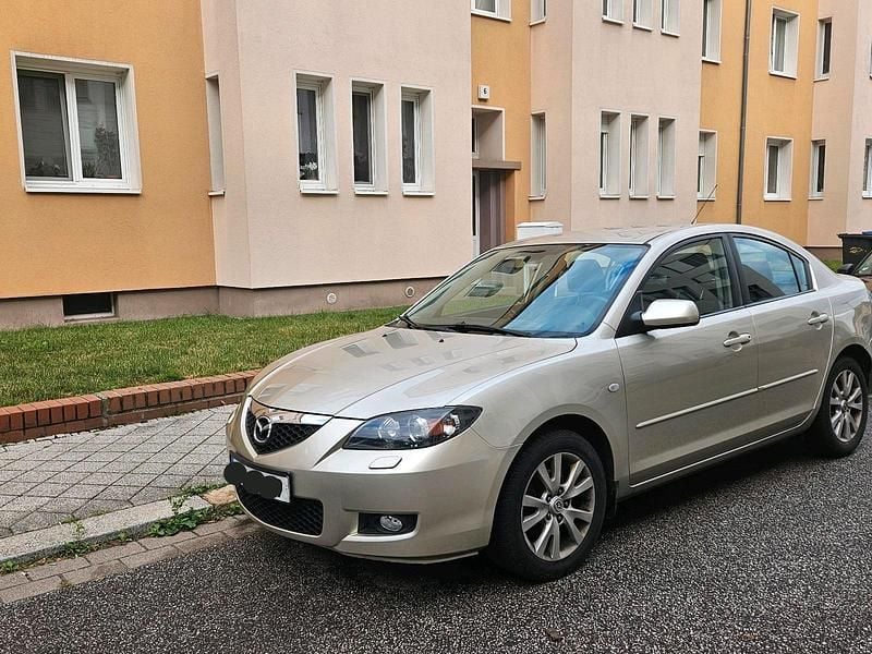 Beige Gebraucht 2007 Mazda 3 Active Limousine | 3.399 € (Etwas zu teuer) - Bild 1/4