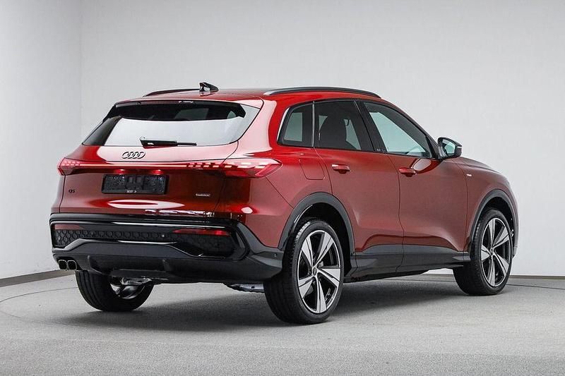 Gebraucht Audi Q5 S-Line 204 PS (150 kW) 2025 Rot SUV