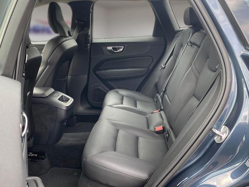 Gebraucht Volvo XC60 Plus 197 PS (144 kW) 2023 Denim blue (metallic) SUV