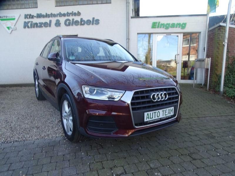 Gebraucht Audi Q3 Comfort 150 PS (110 kW) 2017 Rot SUV