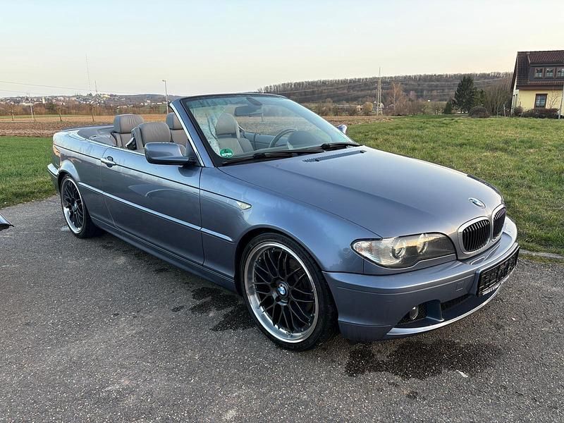Gebraucht BMW 325 Cabriolet 191 PS (140 kW) 2004 Blau Cabrio