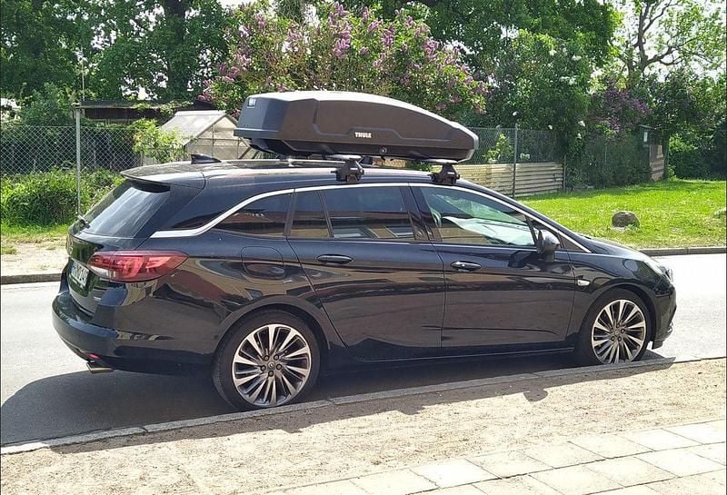 Schwarz Gebraucht 2018 Opel Astra Ultimate Kombi | 17.690 € (Fairer Preis) - Bild 1/4