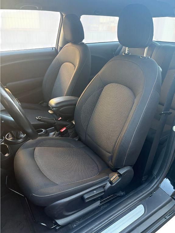 Gebraucht Mini Cooper D Pepper 116 PS (85 kW) 2016 Schwarz Kleinwagen