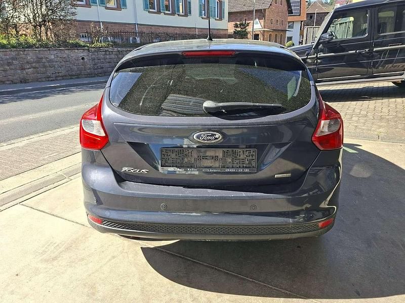 Gebraucht Ford Focus Champions Edition 116 PS (85 kW) 2013 Midnight skygrau metallic Limousine