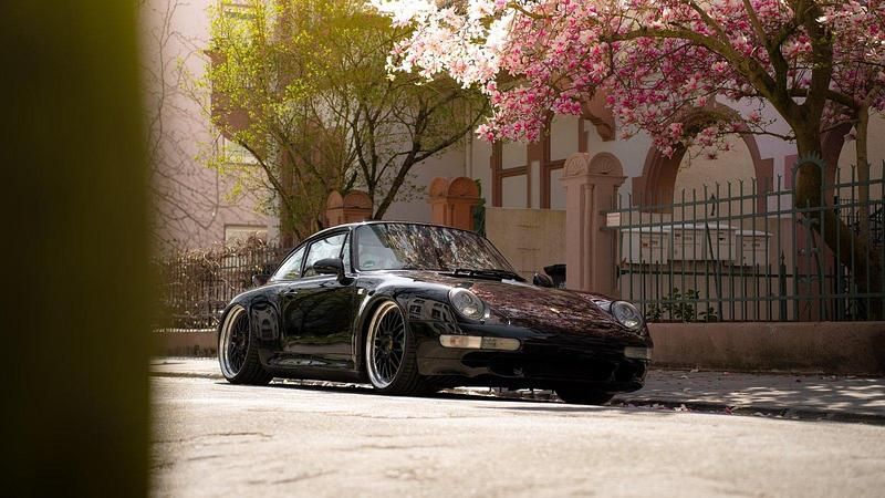 Schwarz Gebraucht 1996 Porsche 993 Coupé | 115.000 € (Teuer) - Bild 1/4