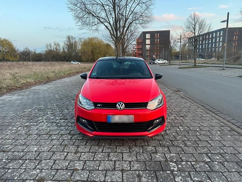 Gebraucht VW Polo Highline 90 PS (66 kW) 2017 Rot Kleinwagen